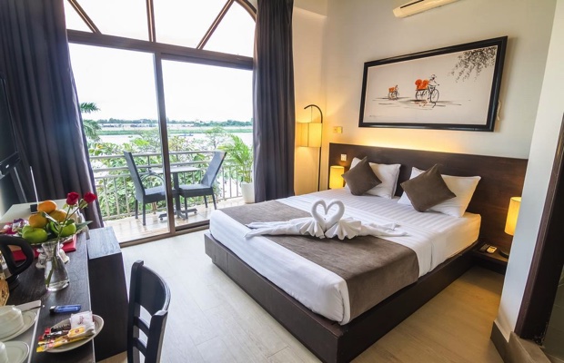 Adore Riverside Hotel