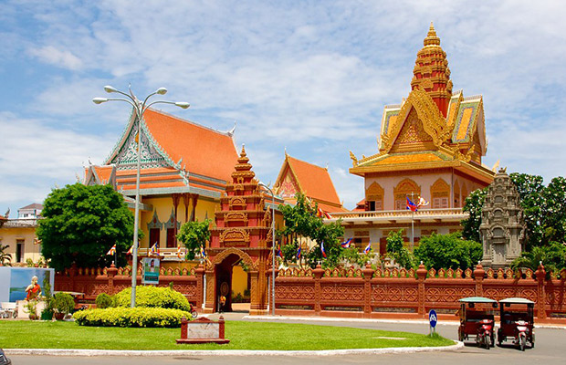Amazing Phnom Penh Highlights City Tour