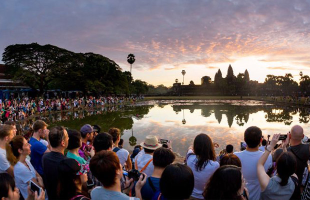 Angkor Wat Temple Sunrise Tour