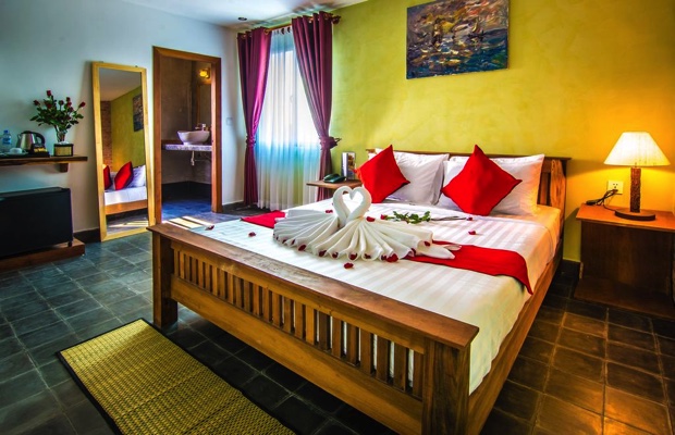 Diamond Palace Resort & Sky Bar