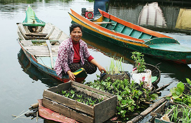 Tonle Sap Floating Village - Sunset Dinner Tour